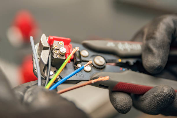 Best Local Electrician Companies  in Crest Hl, IL