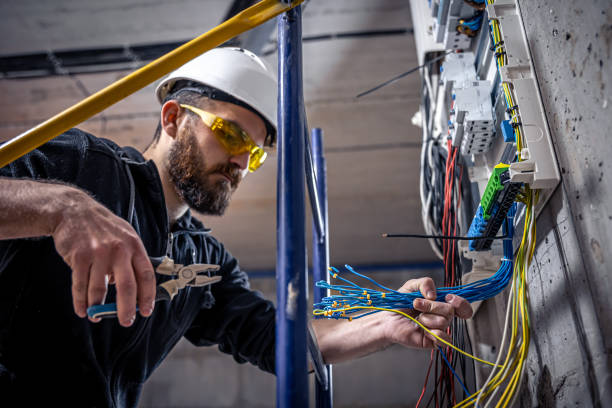 Best Electrical Outlet Repair  in Crest Hl, IL